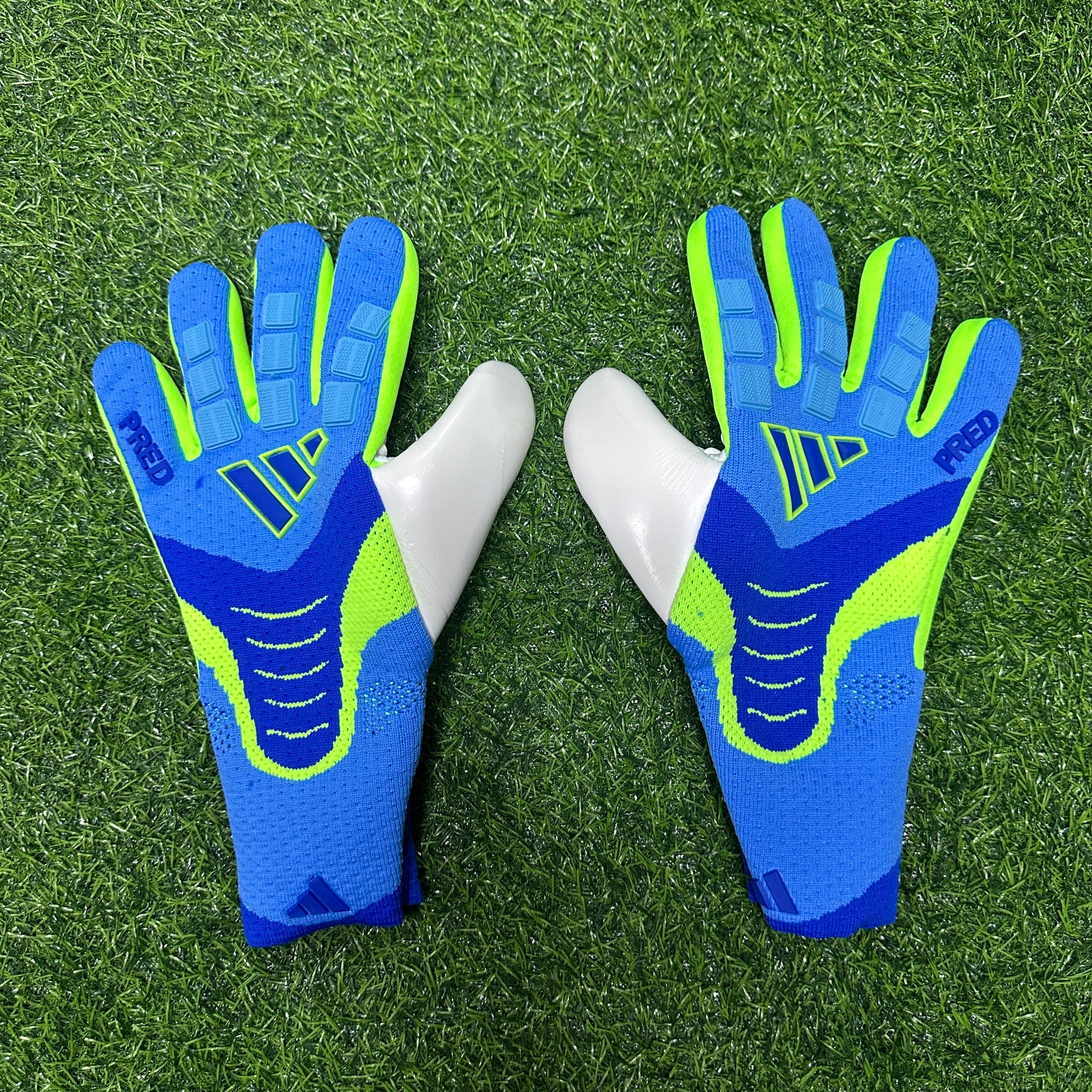 Luva De Goleiro Adidas Predator Pro
