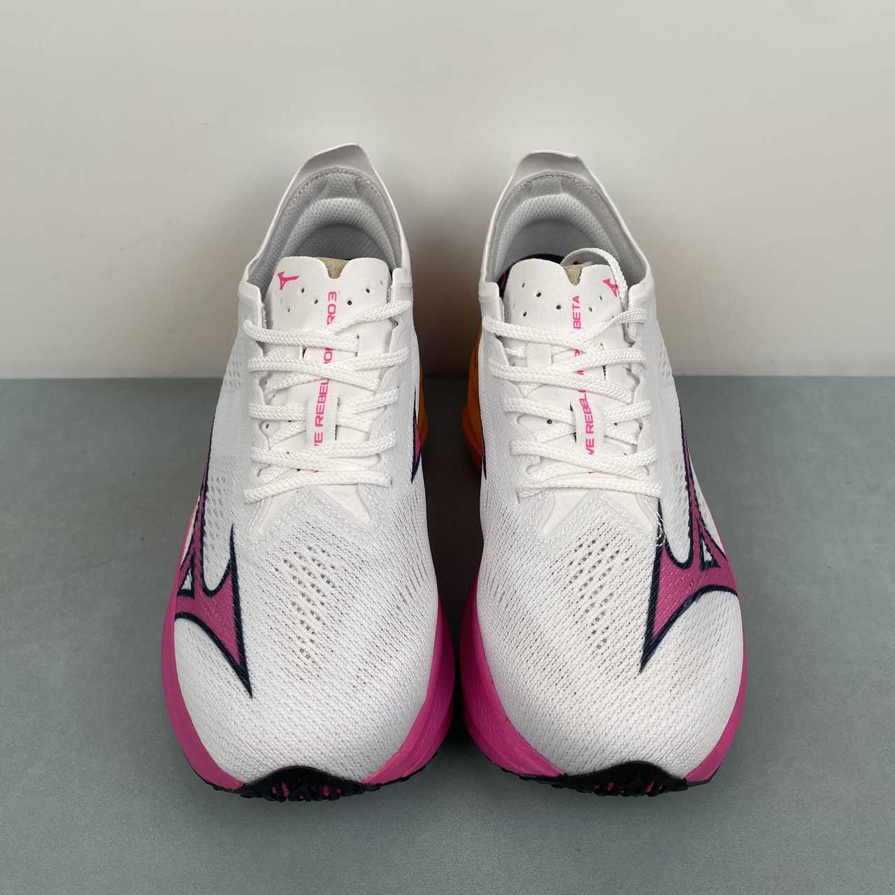 Mizuno Wave Rebellion Pro 3