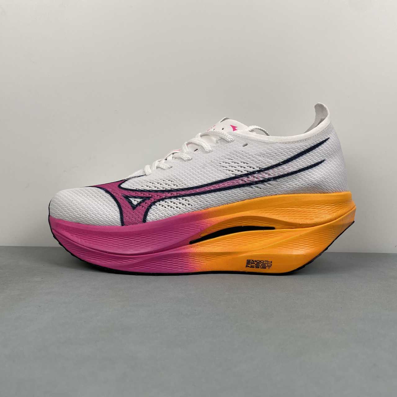 Mizuno Wave Rebellion Pro 3