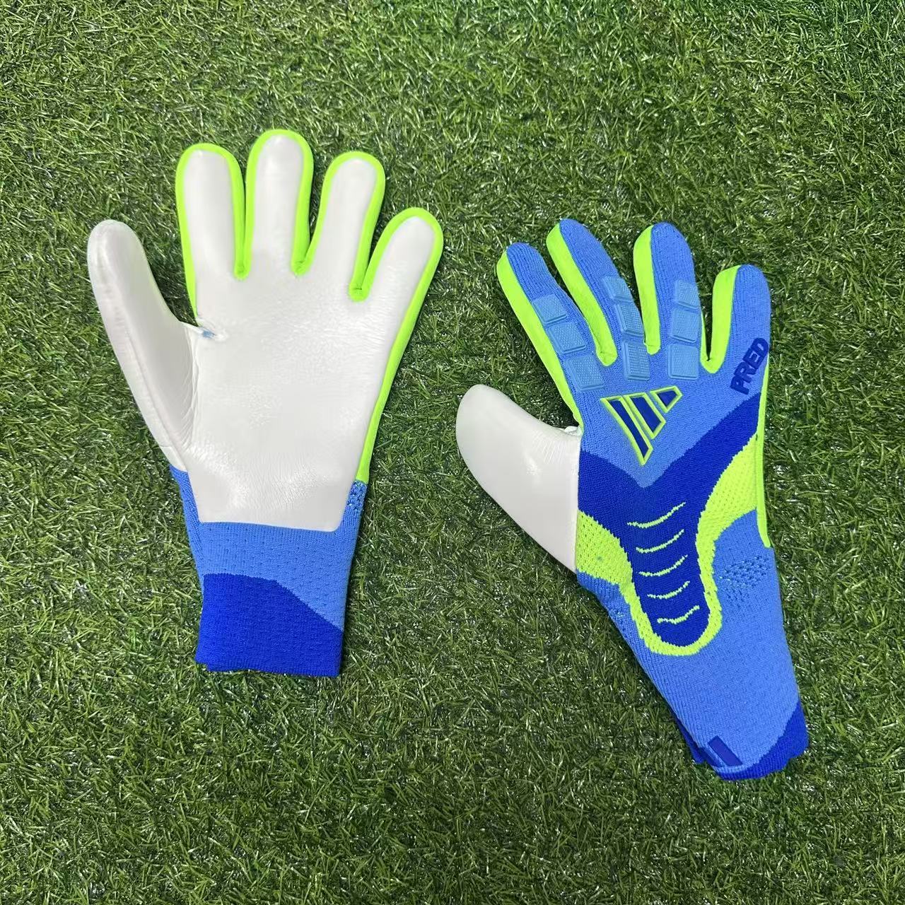 Luva De Goleiro Adidas Predator Pro