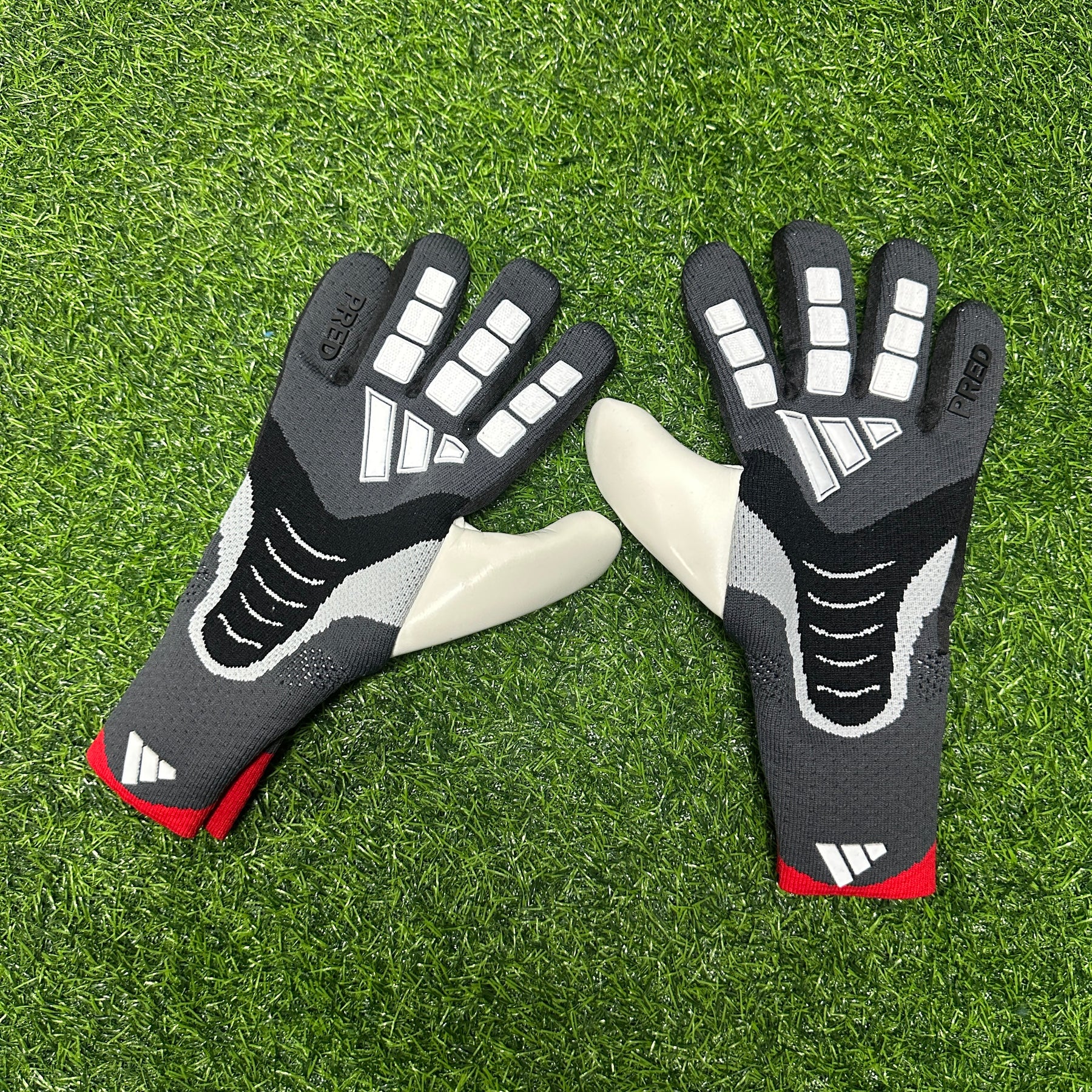 Luva De Goleiro Adidas Predator Pro