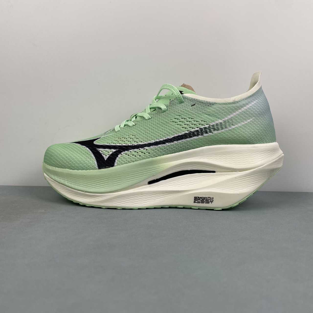 Mizuno Wave Rebellion Pro 3