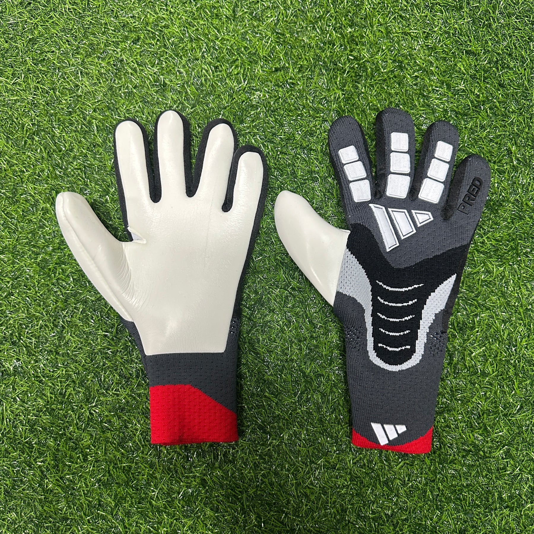 Luva De Goleiro Adidas Predator Pro