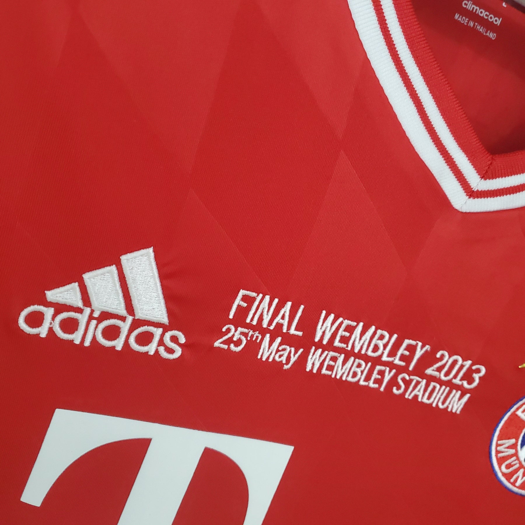 Camisa Manga Longa Bayern de Munique Champions League 2013/14 - Vermelha