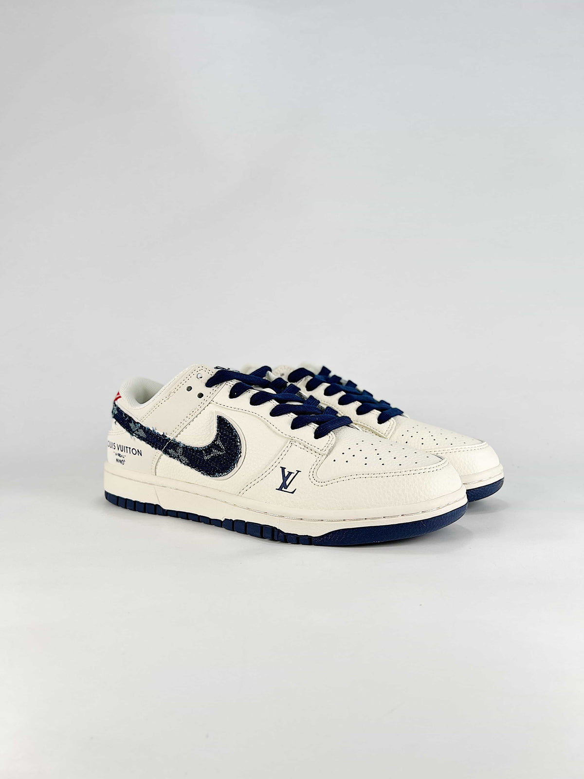 Nike Dunk SB Low LV