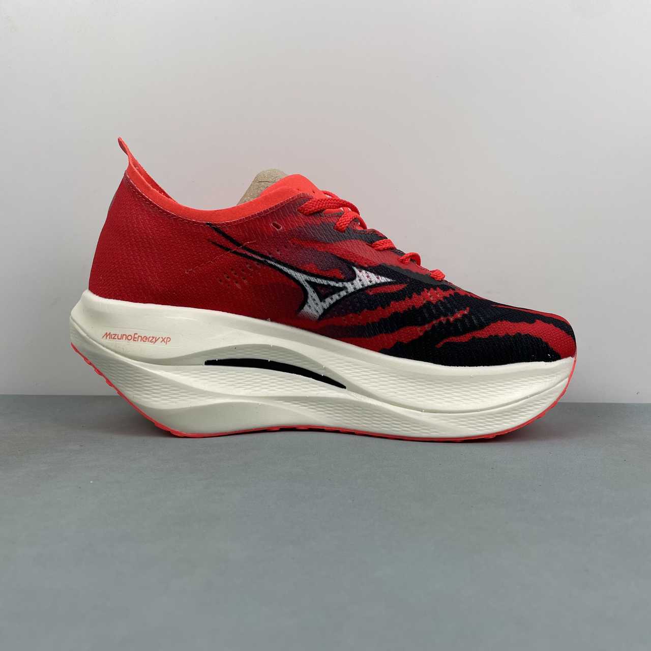 Mizuno Wave Rebellion Pro 3