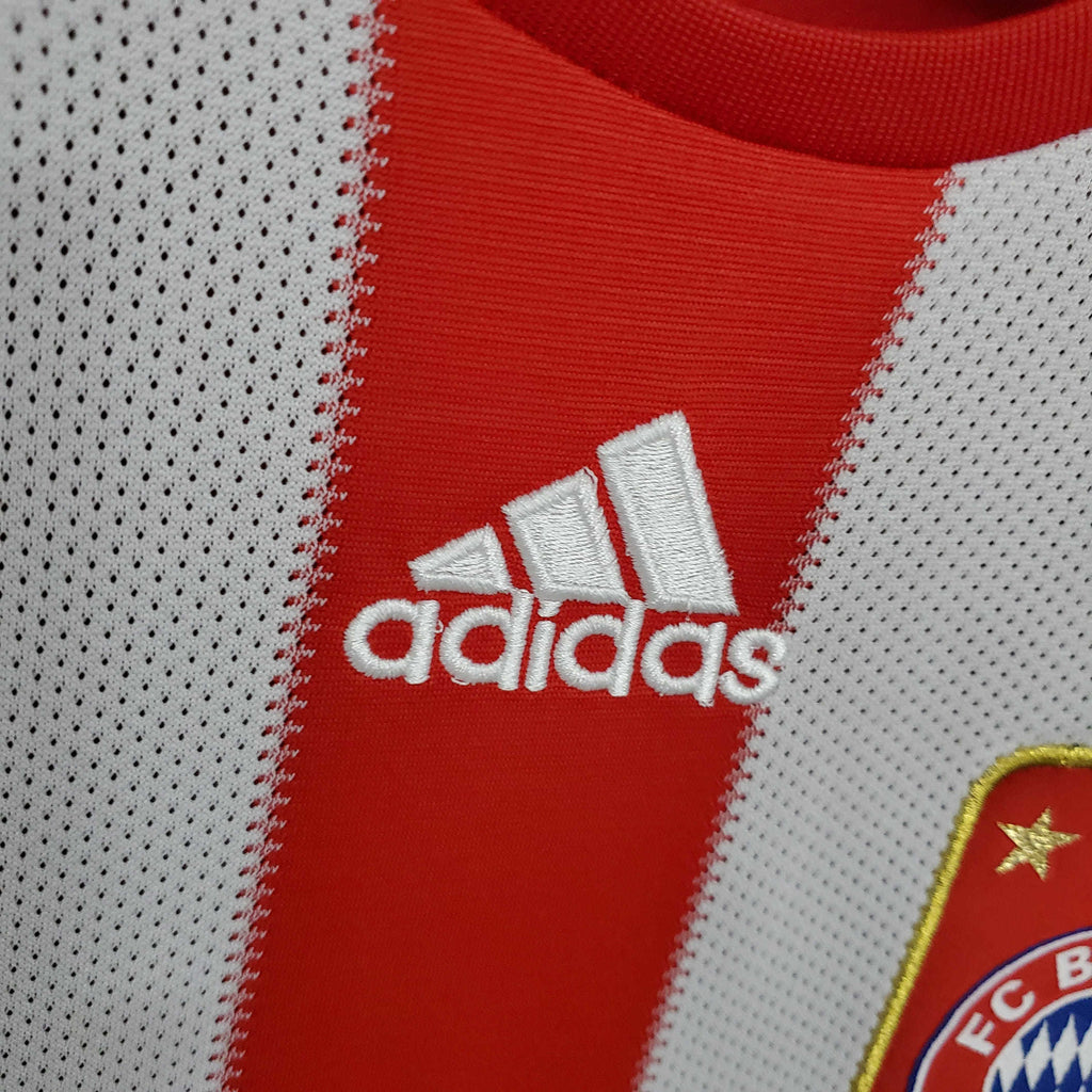 Camisa Bayern de Munique Retrô 2010/2011 - Vermelha e Branca